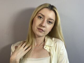 cam girl fingering pussy JeanneHolmes