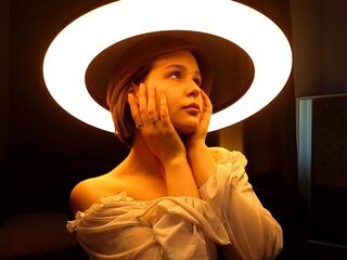 naked cam girl JoslynDelmolino