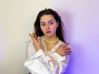 naked girl with webcam fingering pussy JulietaWilde