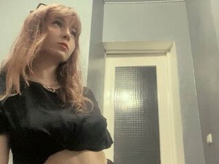 camgirl playing with sextoy KatheSanagustin