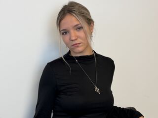webcamgirl livesex KeiraTullier