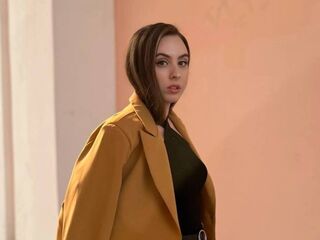 babe web cam KiaraFlowers