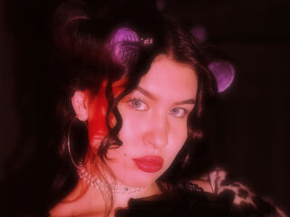 cam girl fingering LarondaSuitt