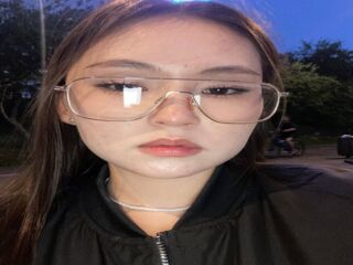 hot naked cam girl LauriMoradel