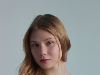 cam girl spreading pussy LavonAllara