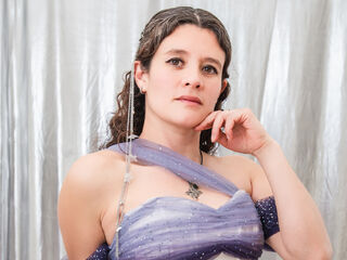 girl topless LiaSannin