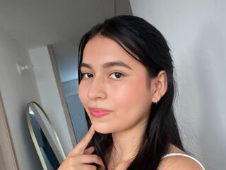 masturbating cam girl LilaDreams