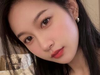 naked camgirl masturbating with vibrator LilaMla