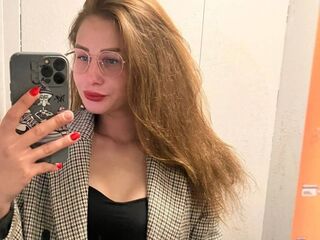 live striptease LillieMann