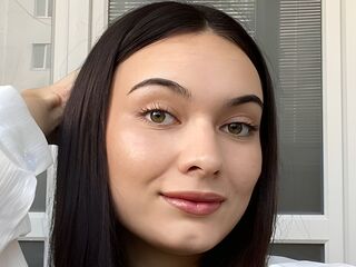 live webcam performer LinaVelvet
