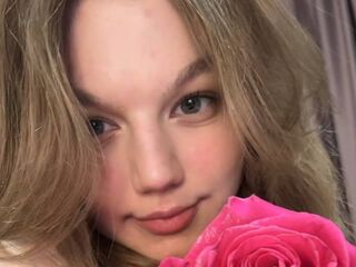 naughty cam girl fingering pussy LinnGrimshaw