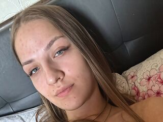 hot strip tease cam LunaVaibe