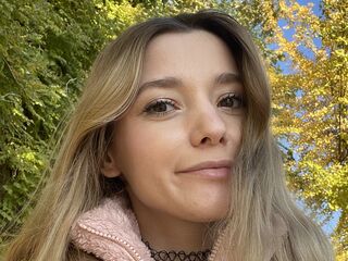 live cam girl LunariaVelvet