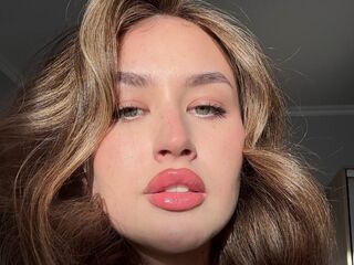 camgirl masturbating MarielleDefalco