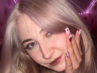 cam girl fingering pussy MelitaHogston