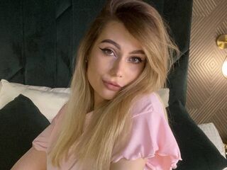camgirl playing with sex toy MicheleMary