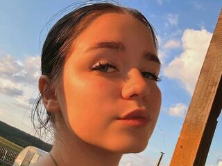 nude webcam girl pic MilanaStrain