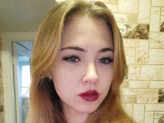 fingering webcamgirl MildredAcors