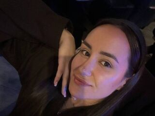 camwhore masturbating with vibrator MillaFord