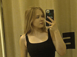 webcamgirl MolliMcDaniel