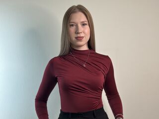camgirl showing tits NicholPacubas
