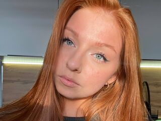nude webcam girl NicoleTatako