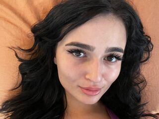 cam girl playing with vibrator OdetteMuller