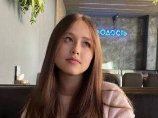 masturbating cam girl OlesiaSun