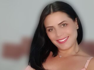 naked cam girl masturbating with sextoy PriCamargo