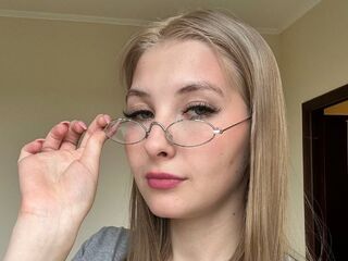 camgirl playing with vibrator RexellaHankin