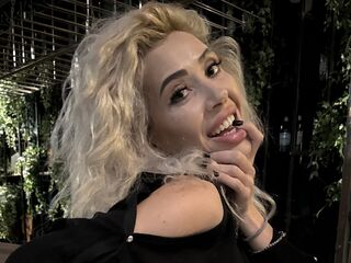 adult chatroom RiannaReini