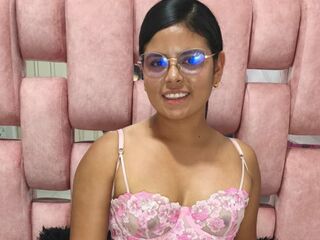 fingering webcam girl SalomeHarman