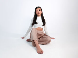 camwhore masturbating with dildo Shennoa