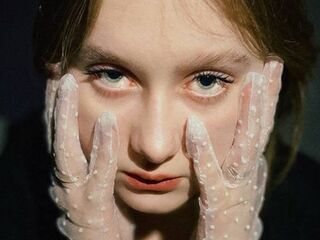 naughty camgirl masturbating with vibrator SheryKozlowski