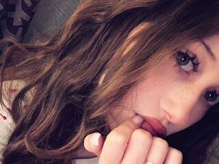 live chat SimonaHaley