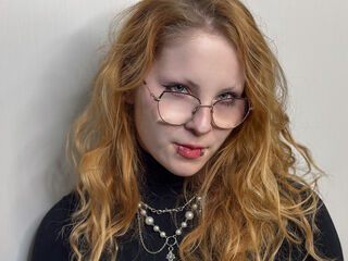 camwhore masturbating with vibrator SofiaDyson