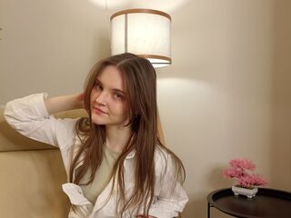 camgirl playing with dildo SunnivaAcuff