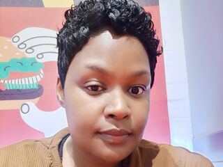 nude webcamgirl photo SylerRay