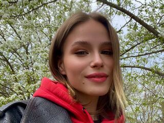 camgirl masturbating VeronaBrucker