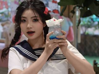 webcamsex YangyiXiao